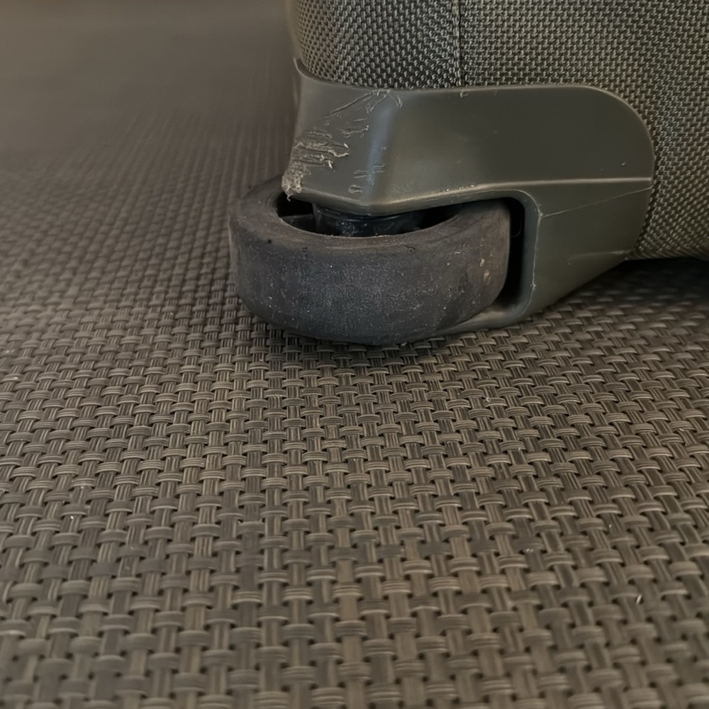 Briggs & Riley Khaki Travel Suitcase - Picture 10 of 10